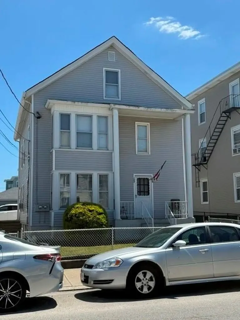 122 124 Tremont Street Central Falls RI 02863