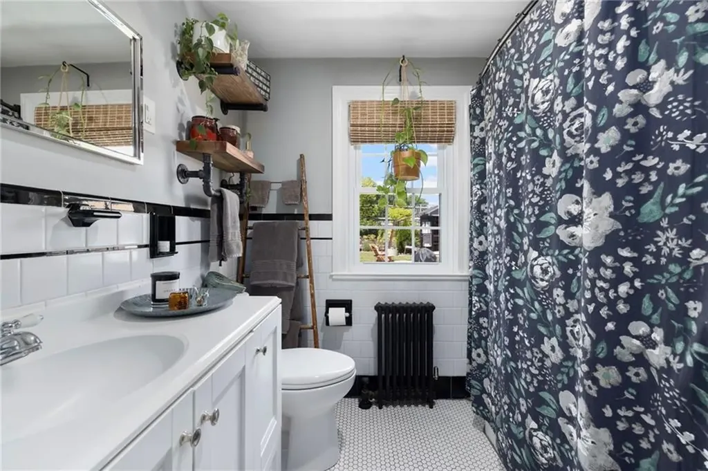 247 Whitford Avenue Providence RI 02908