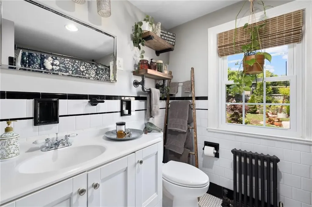 247 Whitford Avenue Providence RI 02908
