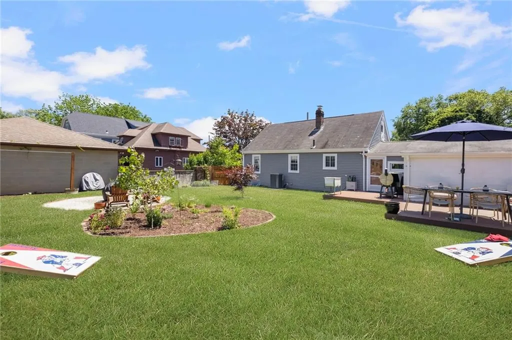 247 Whitford Avenue Providence RI 02908