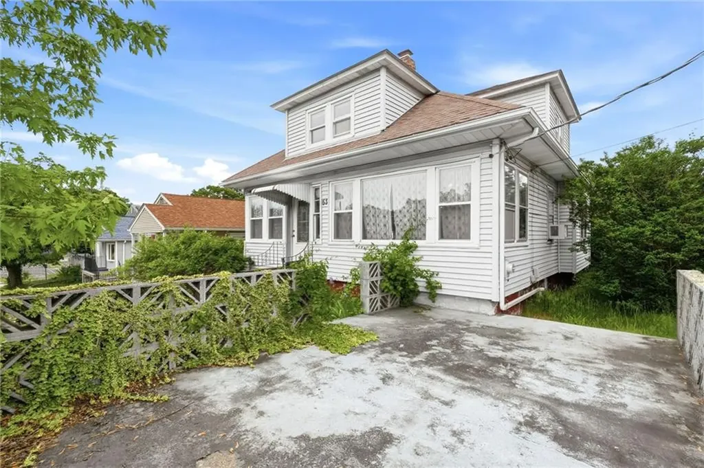 53 Netherlands Avenue Cranston RI 02905