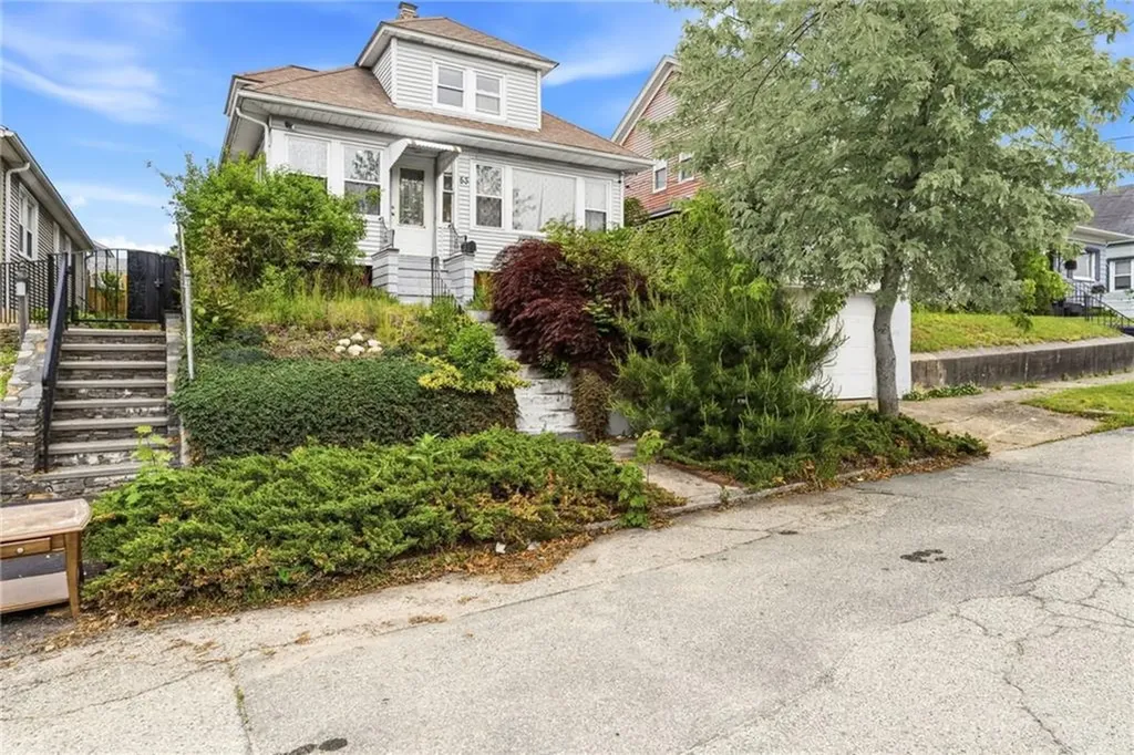 53 Netherlands Avenue Cranston RI 02905