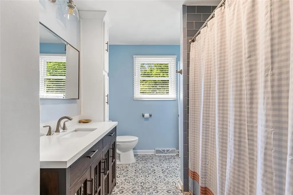 63 Lynde Street Providence RI 02908