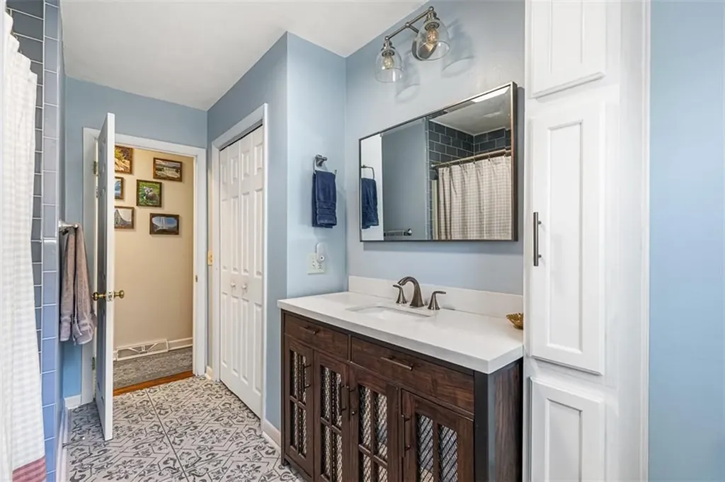 63 Lynde Street Providence RI 02908