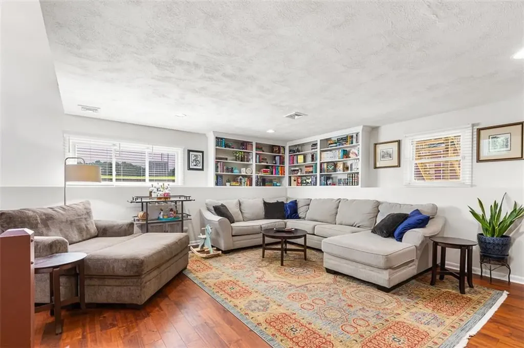 63 Lynde Street Providence RI 02908