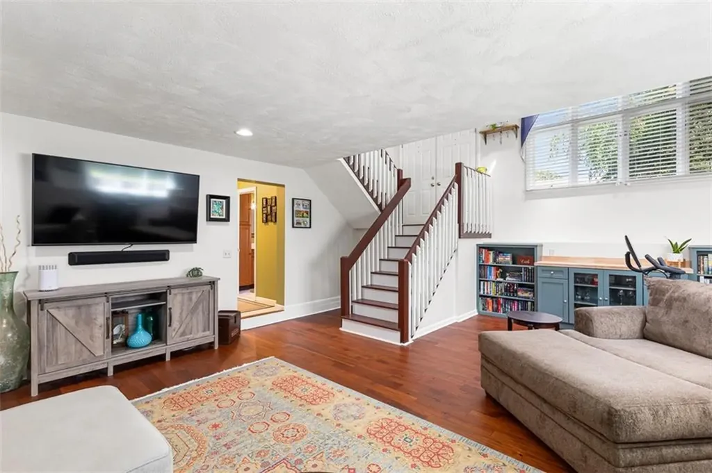 63 Lynde Street Providence RI 02908