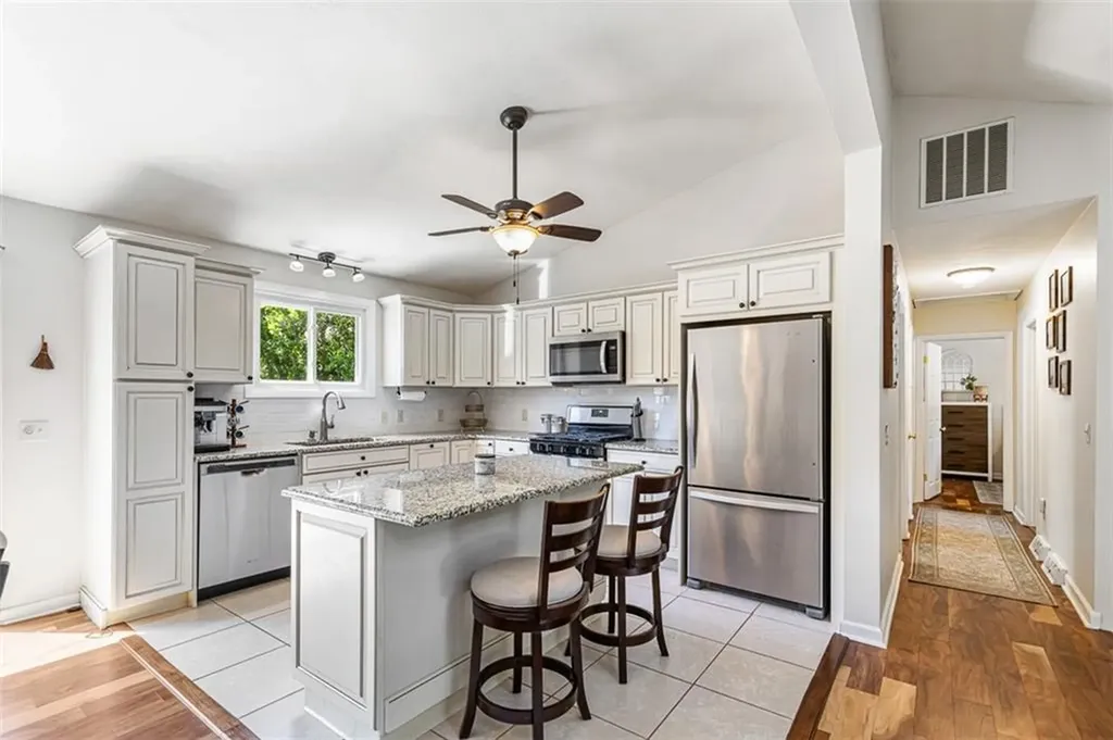 63 Lynde Street Providence RI 02908