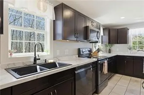 44 Old Stone Church Road Little Compton RI 02837