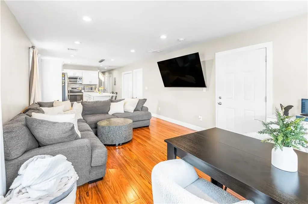 172 Baker Street Providence RI 02905