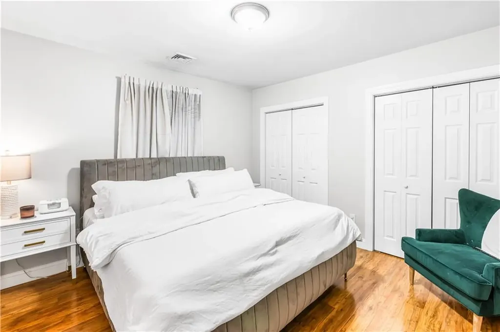 172 Baker Street Providence RI 02905