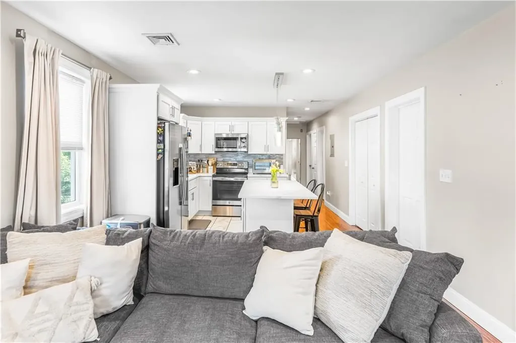 172 Baker Street Providence RI 02905