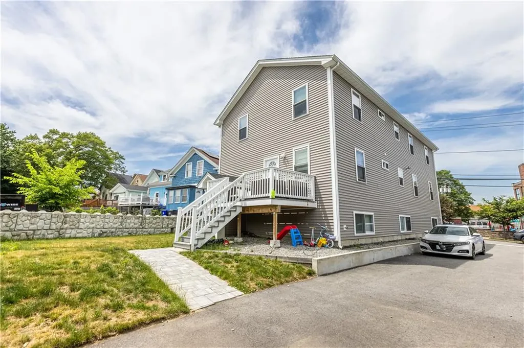 172 Baker Street Providence RI 02905