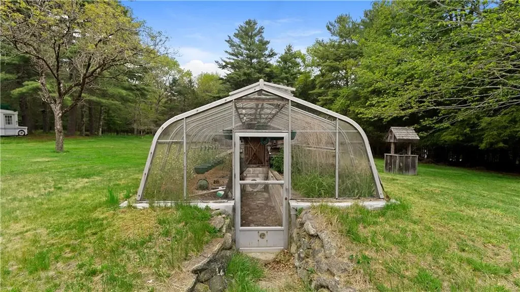 17 Burgess Road Foster RI 02825