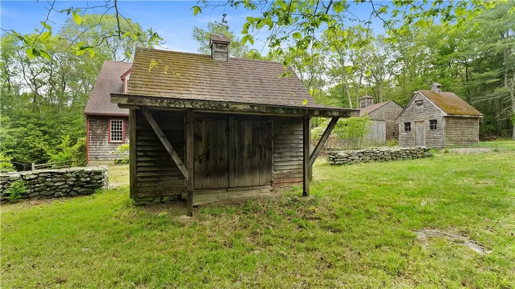 17 Burgess Road Foster RI 02825