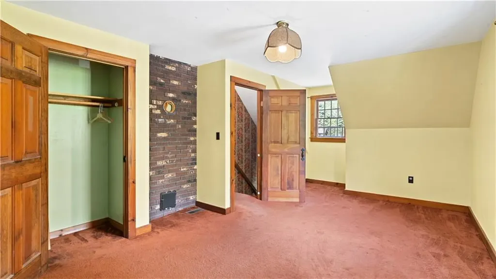 17 Burgess Road Foster RI 02825