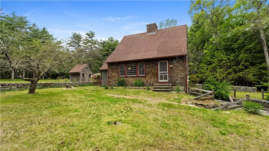 17 Burgess Road Foster RI 02825