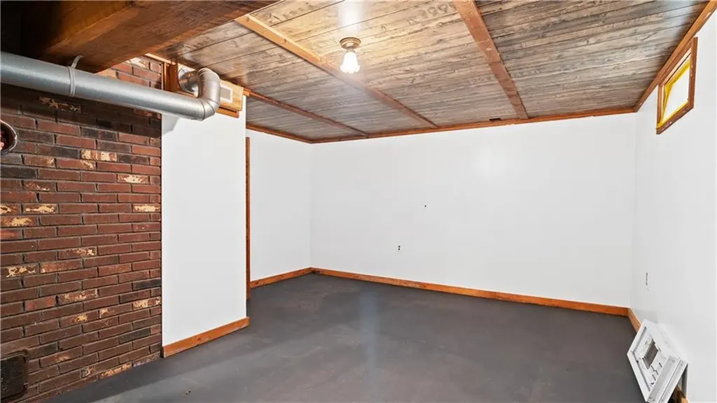 17 Burgess Road Foster RI 02825