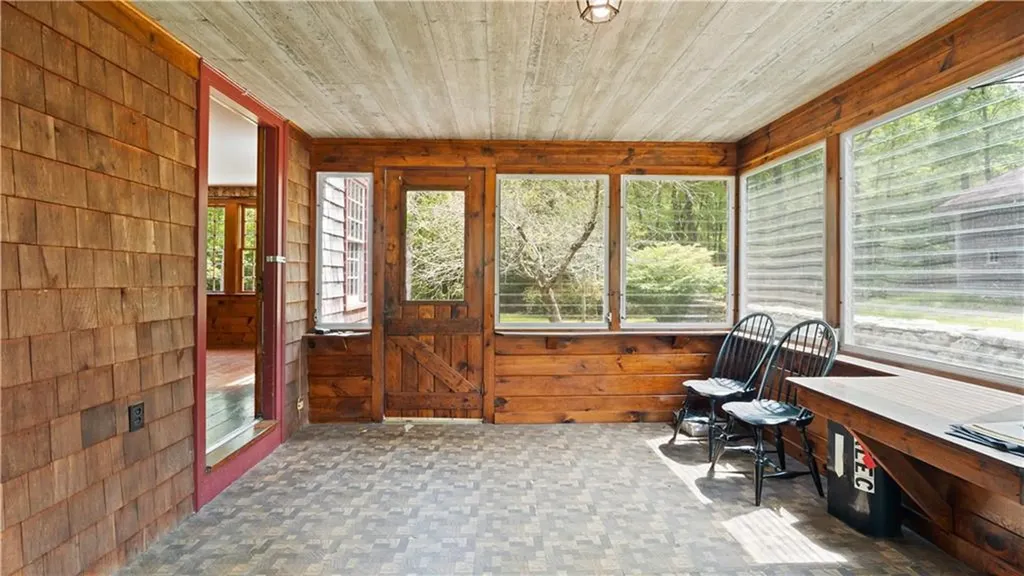 17 Burgess Road Foster RI 02825