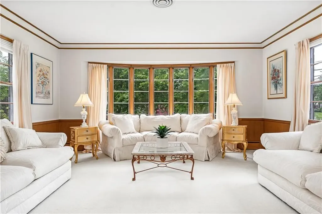 133 Tupelo Hill Drive Cranston RI 02920
