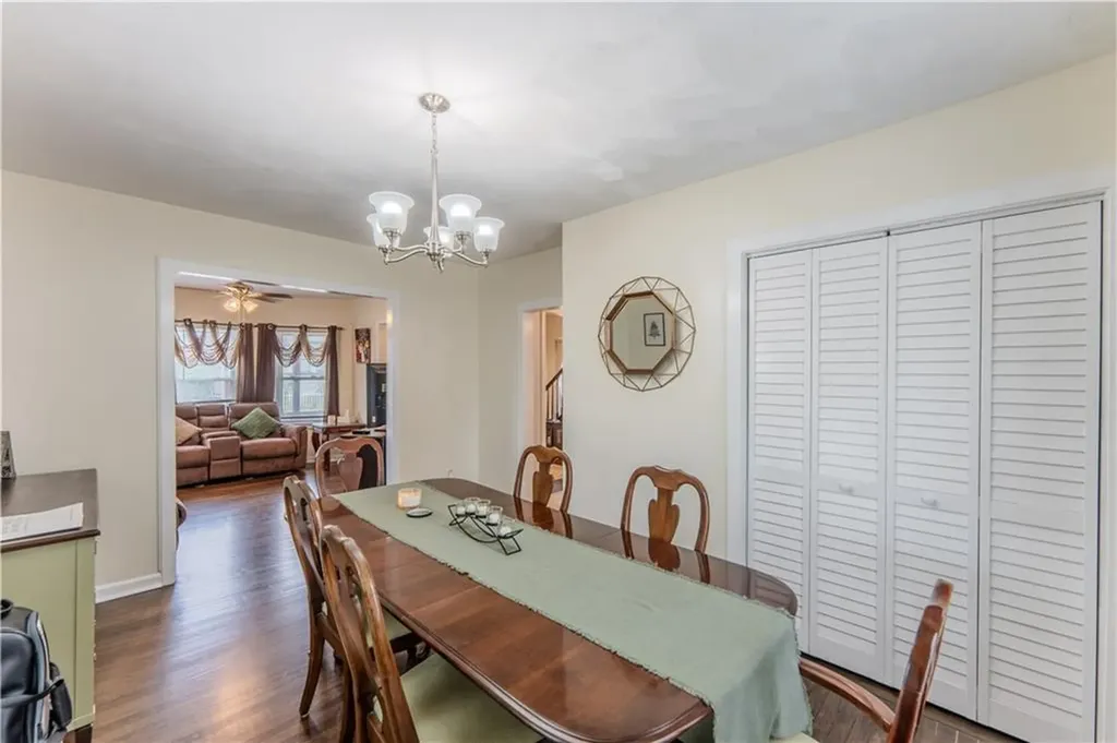 27 Cliffdale Avenue Cranston RI 02905