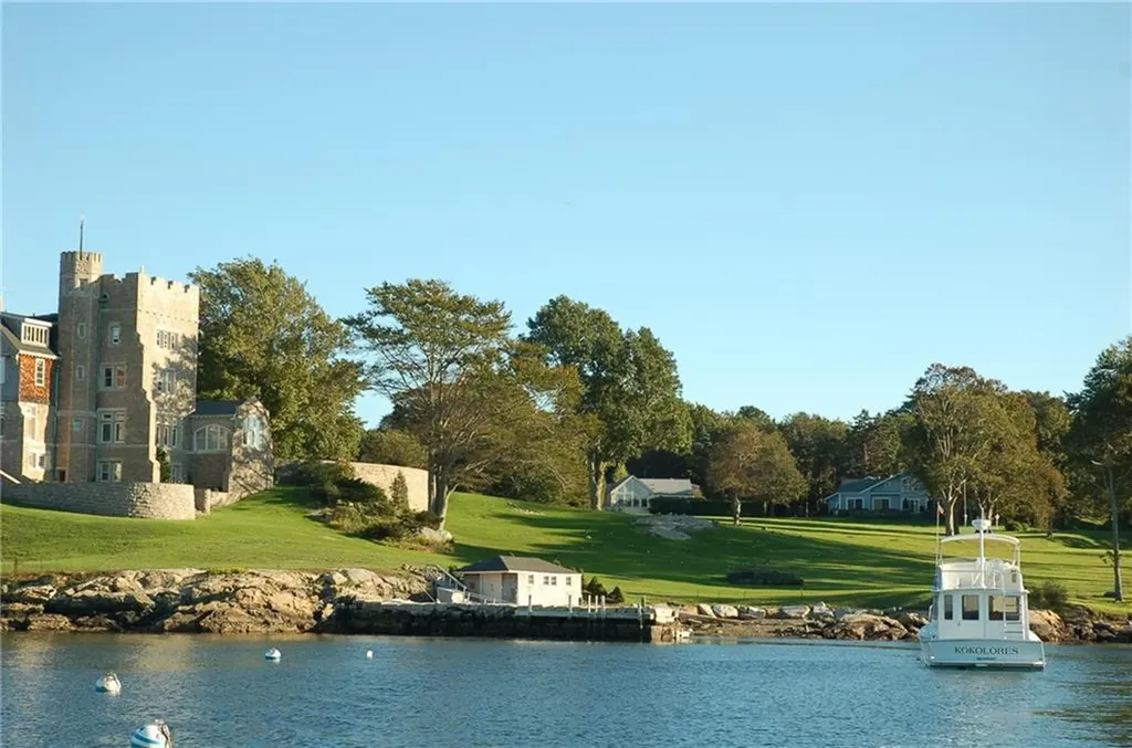 127 Harrison Avenue Newport RI 02840