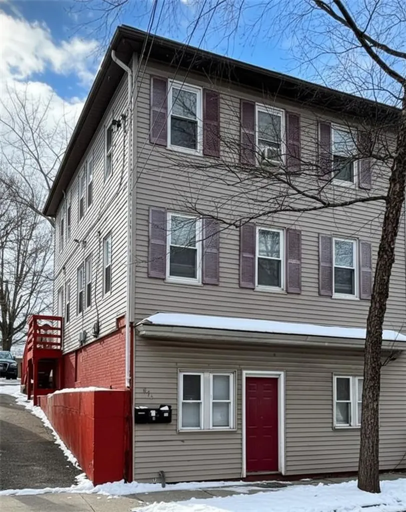 876 Douglas Avenue Providence RI 02908