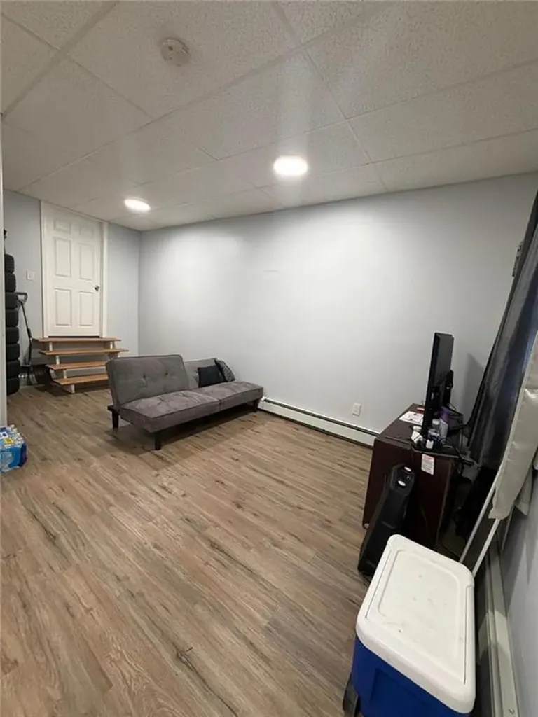 876 Douglas Avenue Providence RI 02908