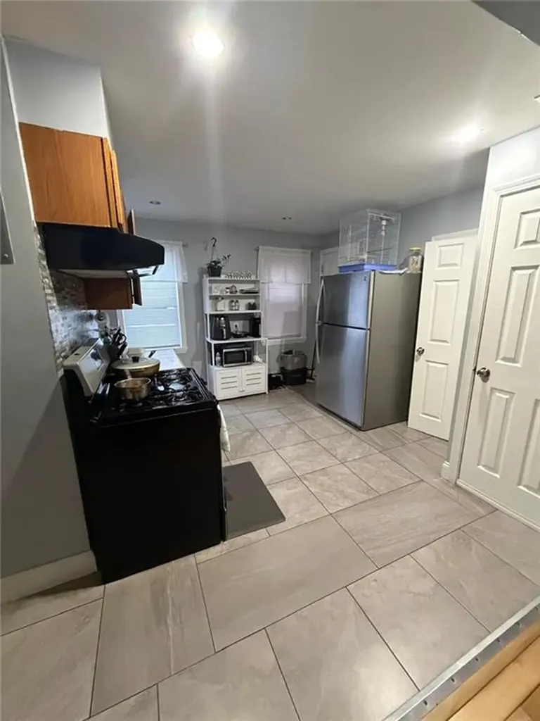 876 Douglas Avenue Providence RI 02908