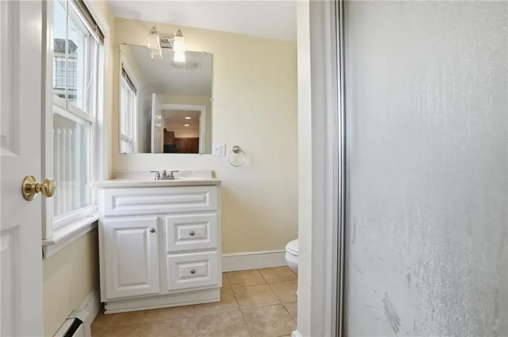 8 Mann Avenue Newport RI 02840