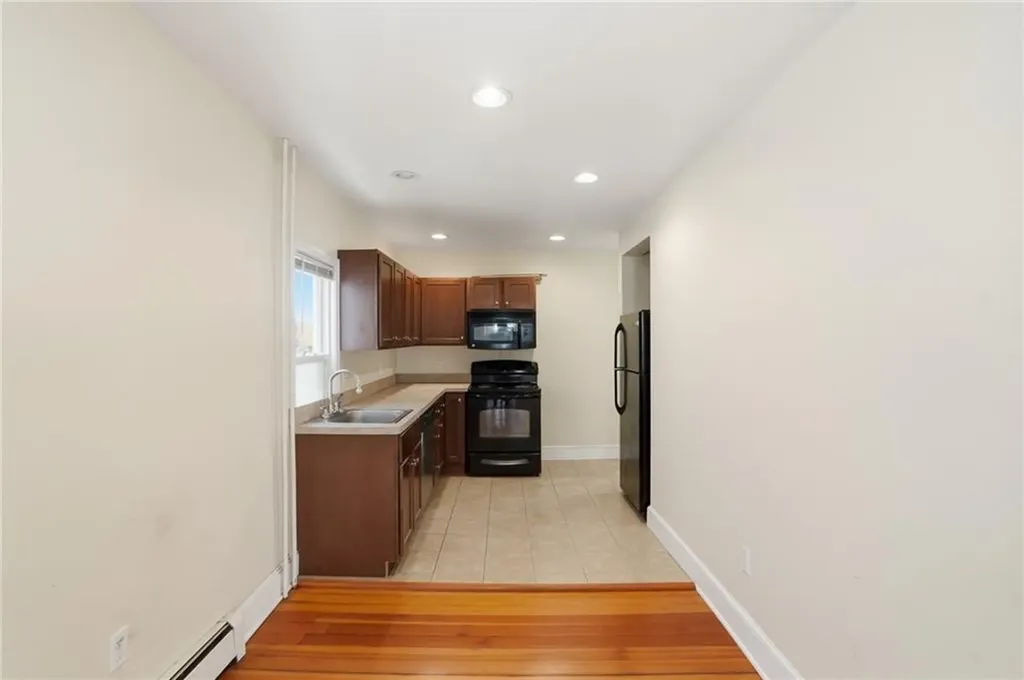 8 Mann Avenue Newport RI 02840
