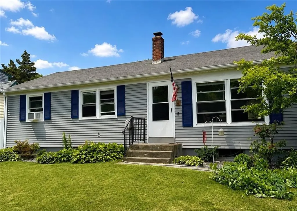 302 Shore Acres Avenue North Kingstown RI 02852