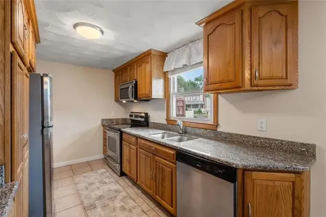 302 Shore Acres Avenue North Kingstown RI 02852
