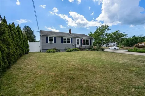 302 Shore Acres Avenue North Kingstown RI 02852