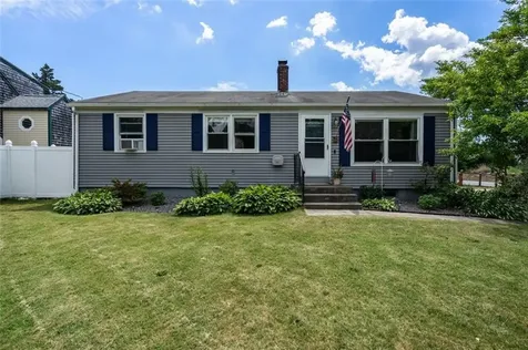 302 Shore Acres Avenue North Kingstown RI 02852