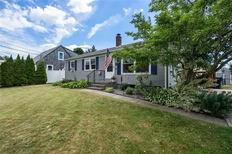 302 Shore Acres Avenue North Kingstown RI 02852
