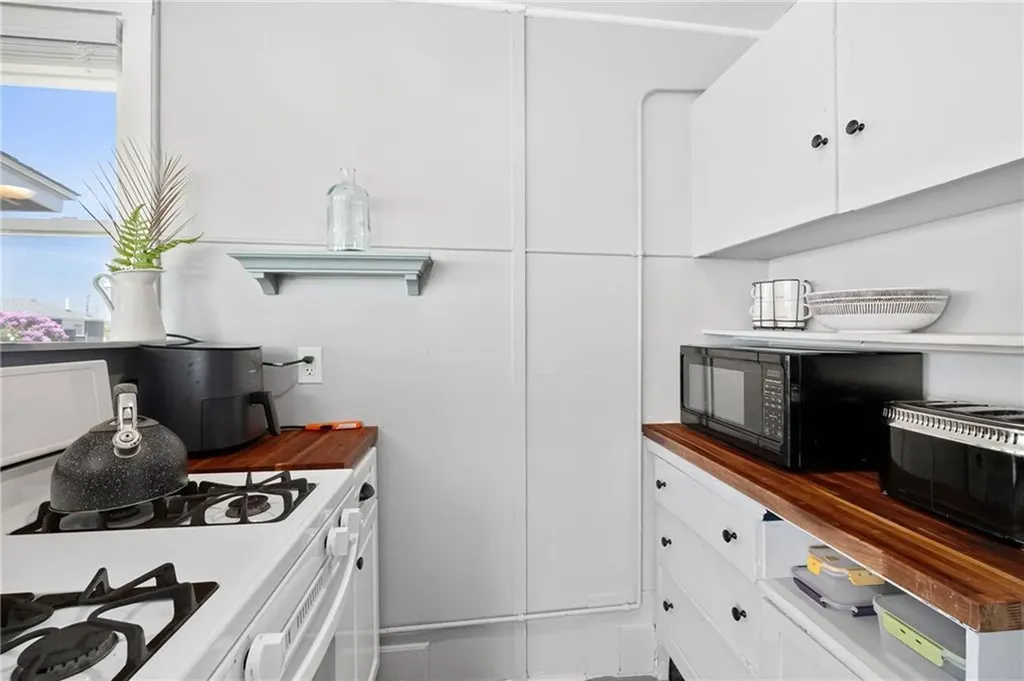 60 F Chappell Road South Kingstown RI 02879