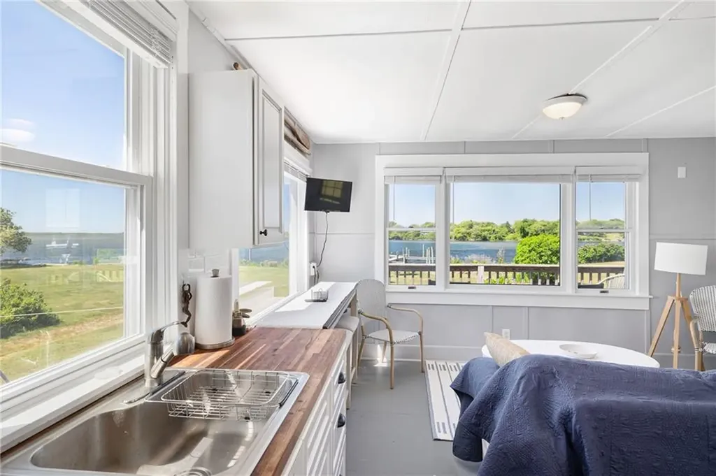 60 F Chappell Road South Kingstown RI 02879