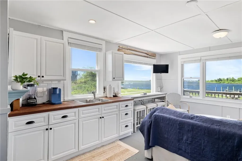 60 F Chappell Road South Kingstown RI 02879