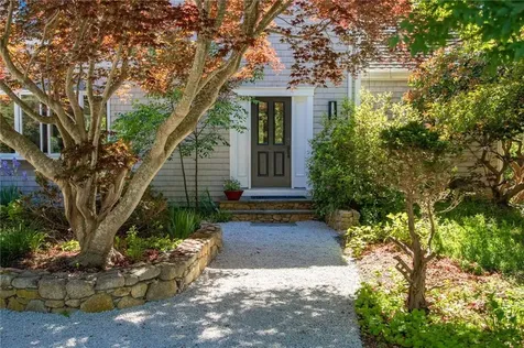 517 Lake Road Tiverton RI 02878