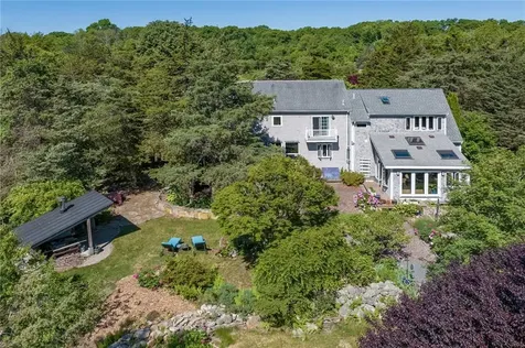 517 Lake Road Tiverton RI 02878