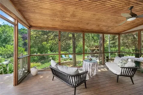 517 Lake Road Tiverton RI 02878