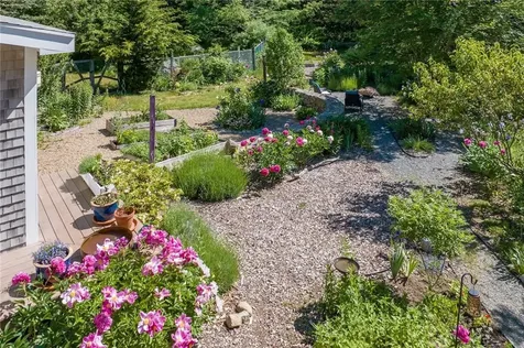 517 Lake Road Tiverton RI 02878