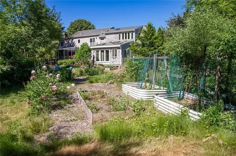 517 Lake Road Tiverton RI 02878