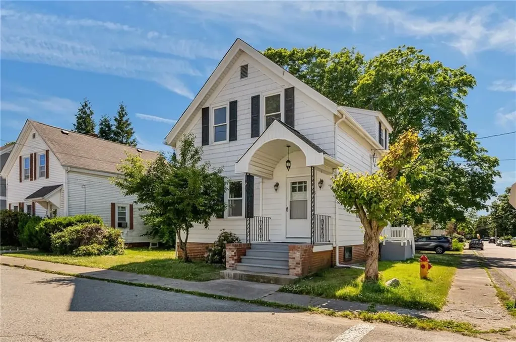 45 Smith Street East Providence RI 02915