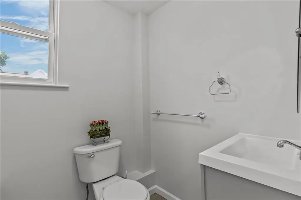 45 Smith Street East Providence RI 02915