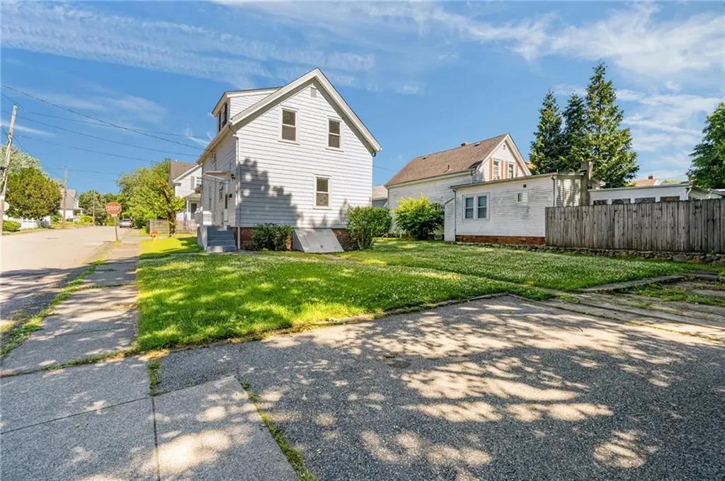 45 Smith Street East Providence RI 02915