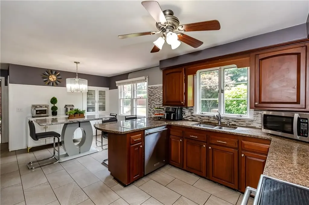 7 Oakcrest Drive North Providence RI 02904