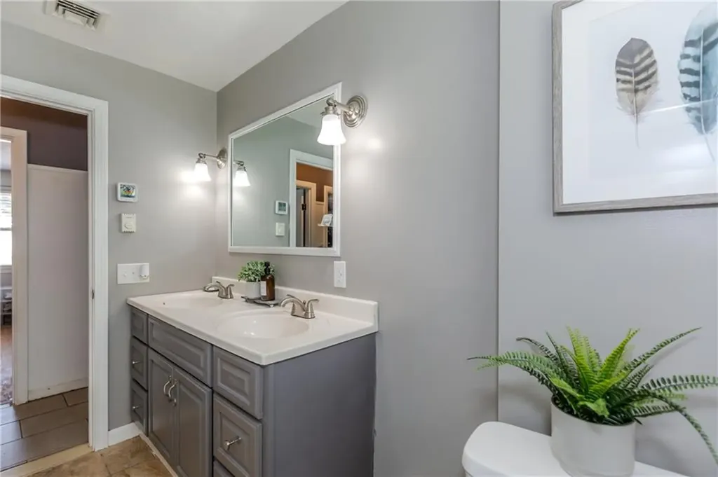 7 Oakcrest Drive North Providence RI 02904