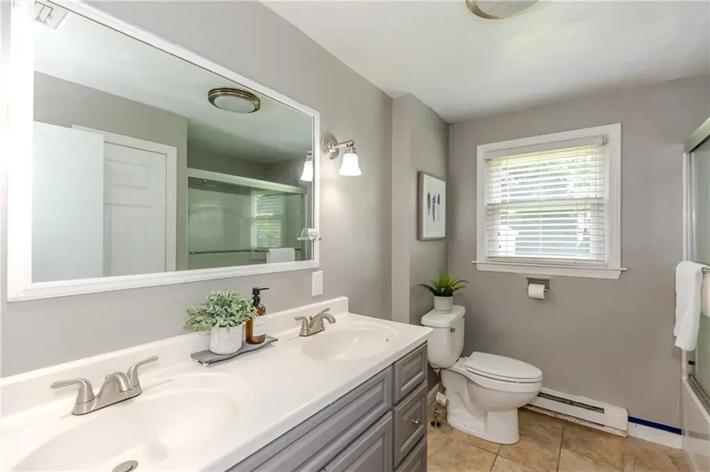 7 Oakcrest Drive North Providence RI 02904