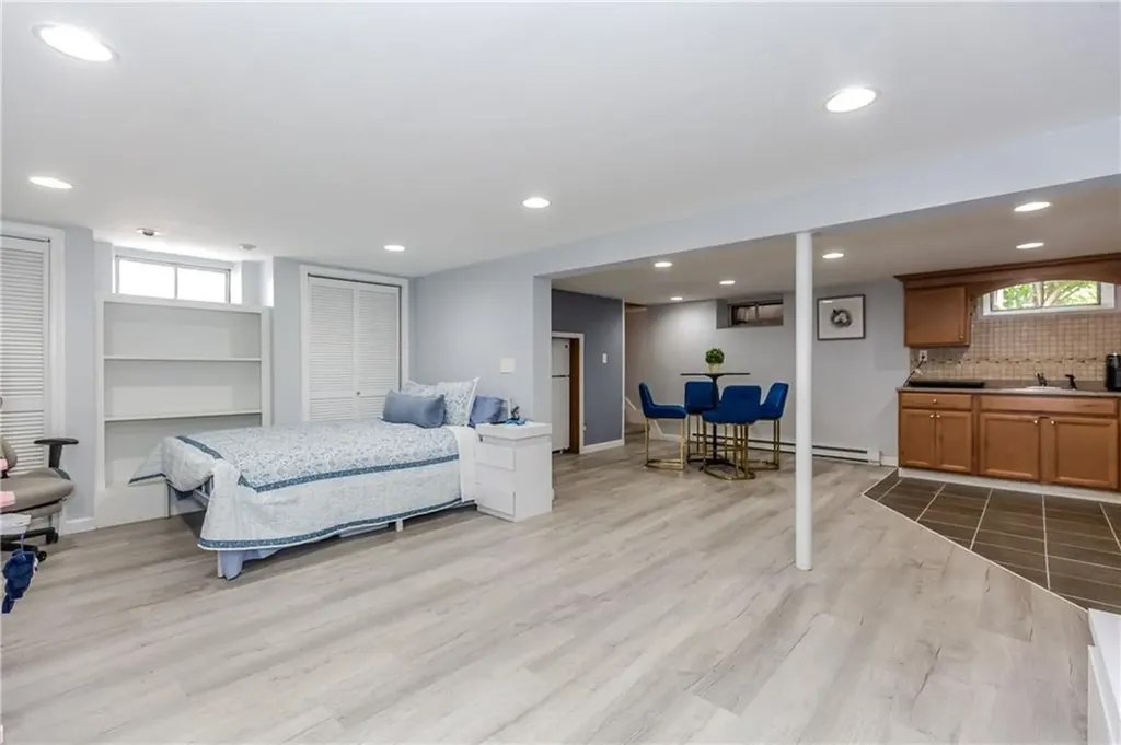 7 Oakcrest Drive North Providence RI 02904